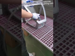 The aluminum garden lamp housing is being polished in the production workshop.