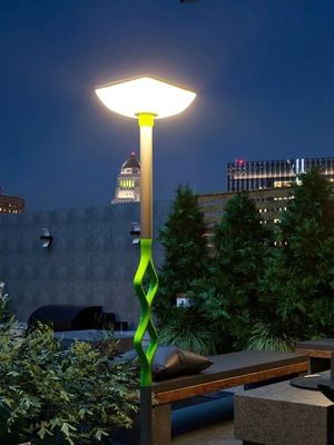 Remote Control Waterproof Outdoor 8 Watt Movable Solar LED Garden Light